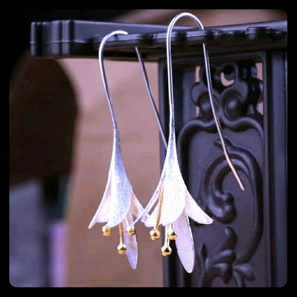 Sterling Silver Women's Honey Suckle Earrings